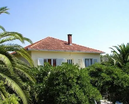 Stunning 3-bed House In Orebic